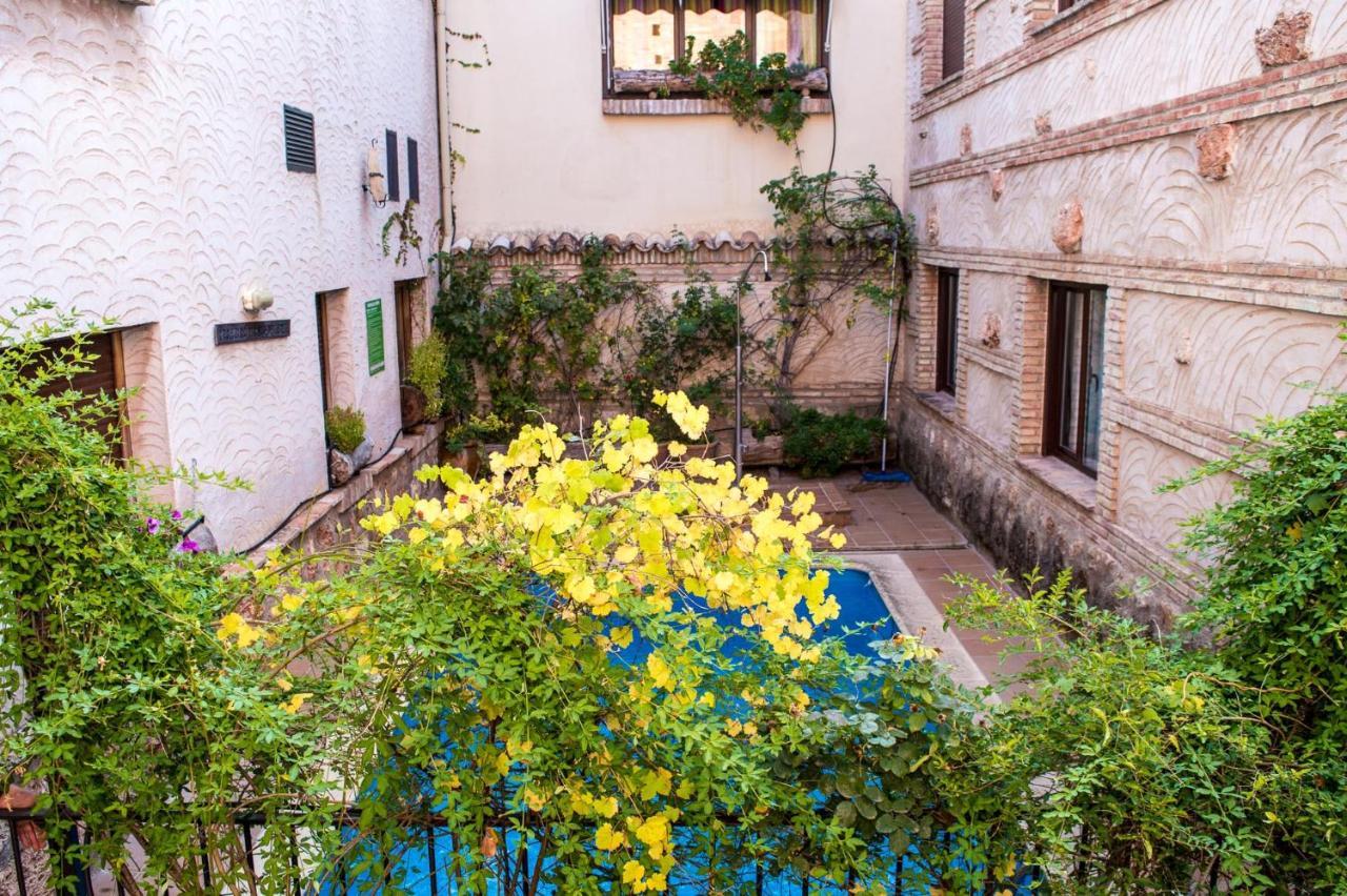 Apartamentos Capricho Del Valle Arroyo Frio Exteriör bild